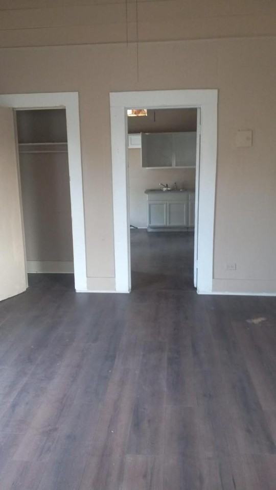 2219 W Houston St - Photo 7 of 20