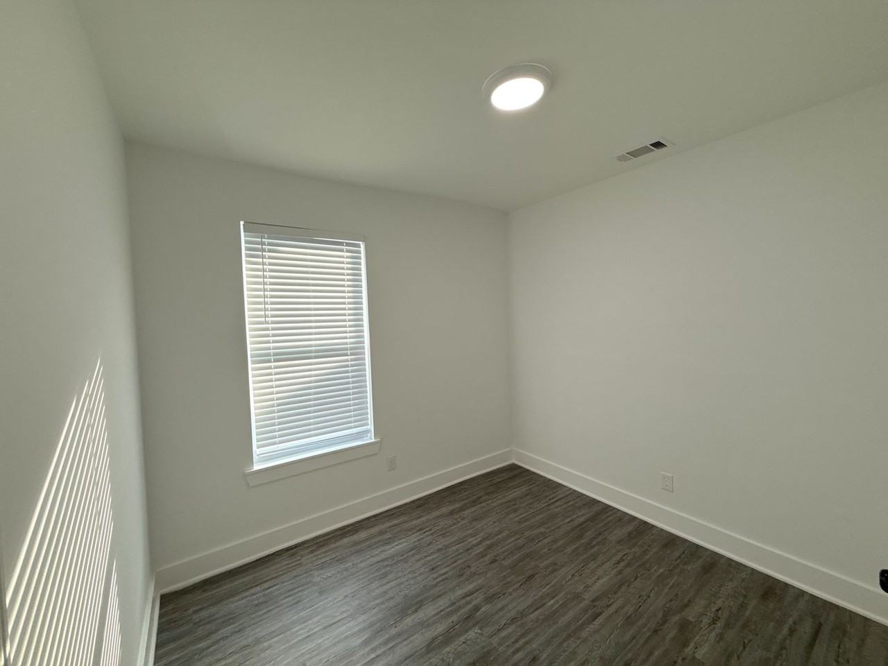 760 N Mcneil St - Photo 3 of 12