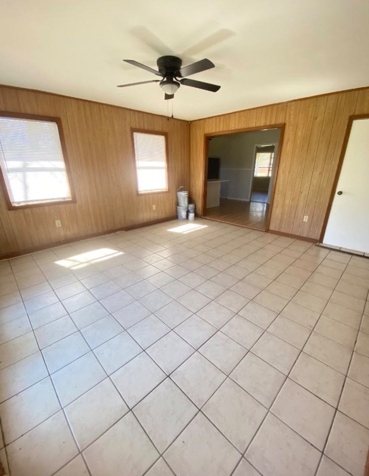 4215 Elaine Street - Photo 3 of 19