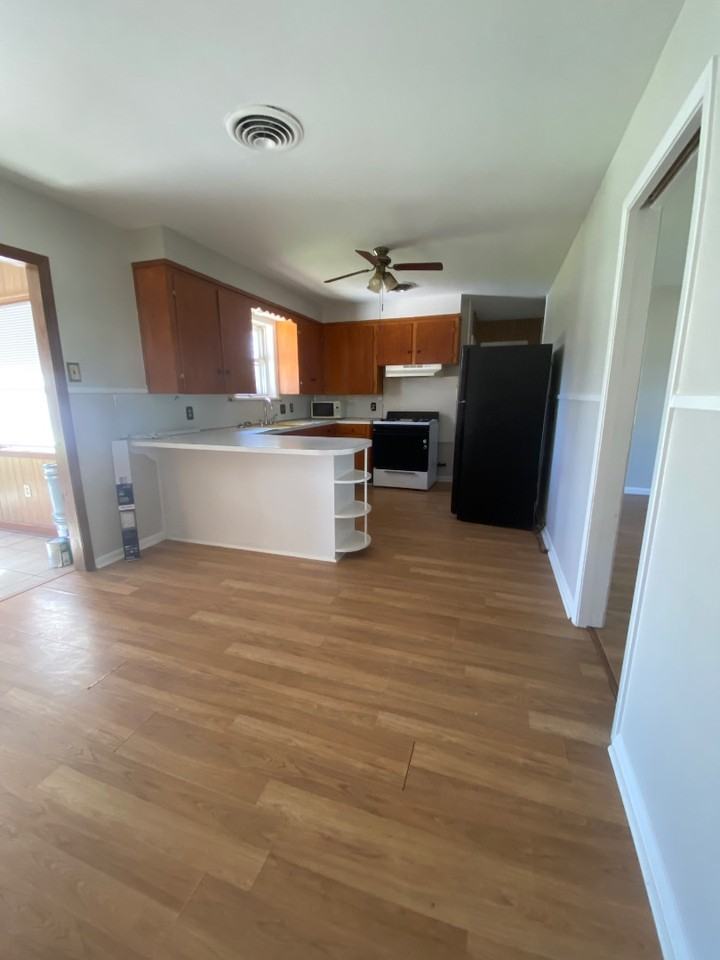 4215 Elaine Street - Photo 4 of 19