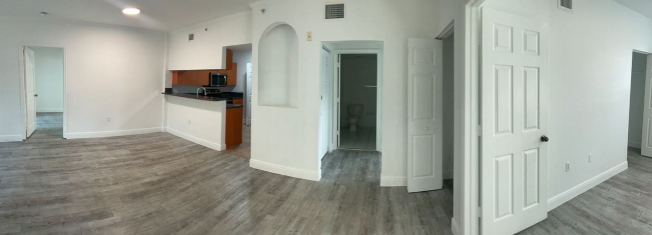 10132 Northwest 33rd Street - Photo 4 of 17