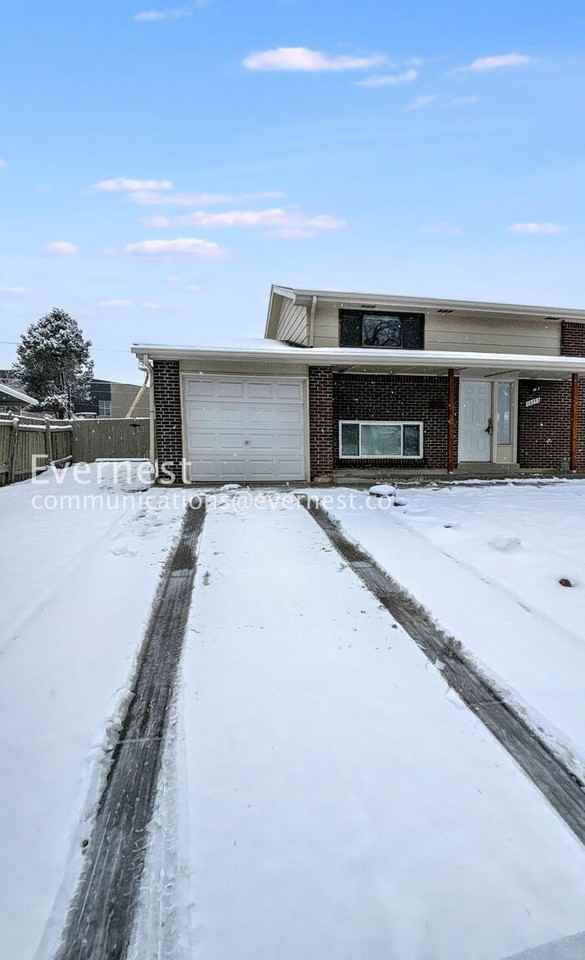 13773 E 32nd Pl - Photo 4 of 30