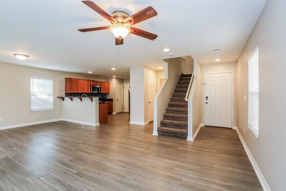 7942 Bliss Hill Ct - Photo 6 of 17