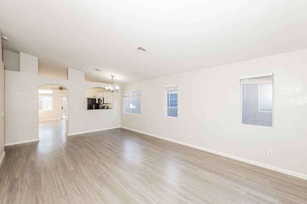 511 Shallow Mist Ct - Photo 4 of 16