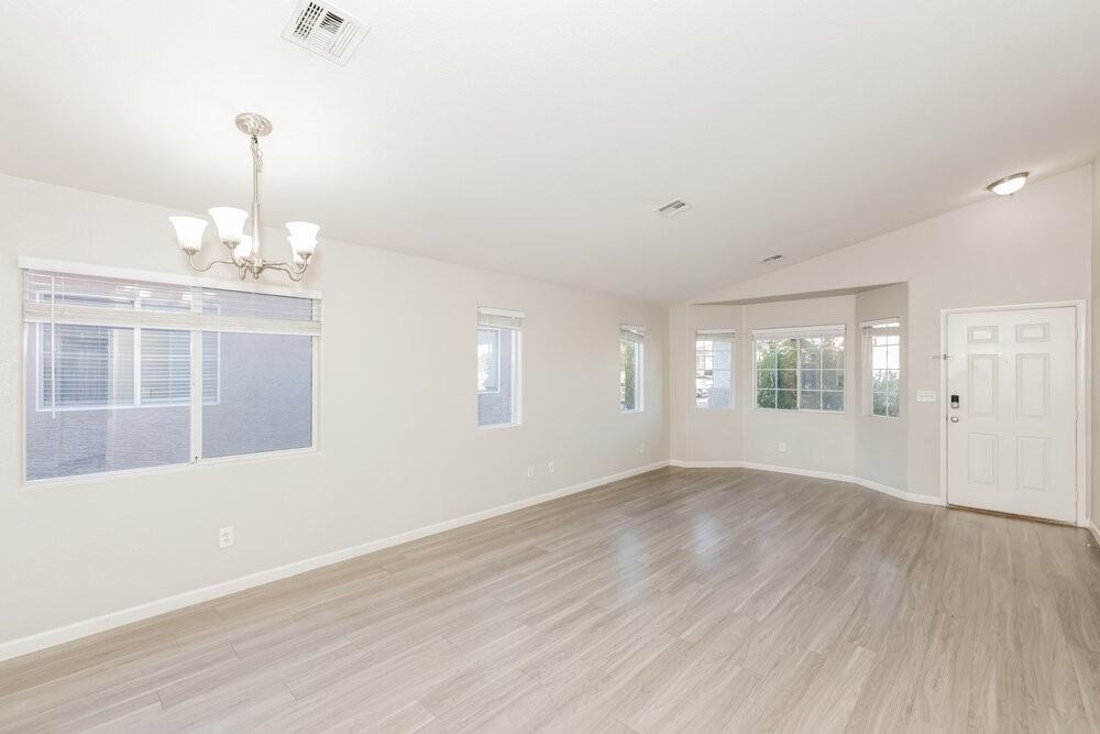 511 Shallow Mist Ct - Photo 5 of 16