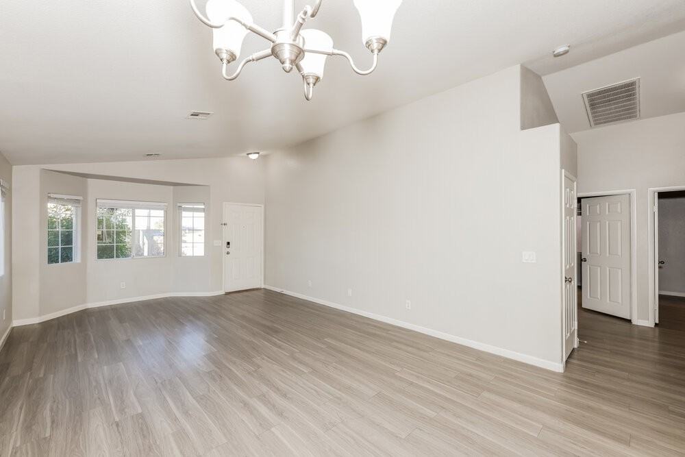 511 Shallow Mist Ct - Photo 6 of 16