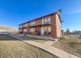 featured image of 1022 North Victoria Way #2