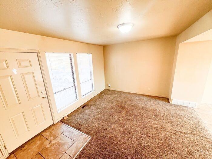 1022 North Victoria Way #2 - Photo 6 of 38