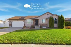 featured image of 5587 Treyden Circle