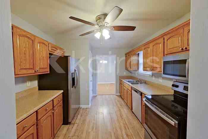 516 22nd Ln Ne - Photo 6 of 22