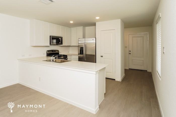 14903 Warwick Shire - Photo 7 of 20