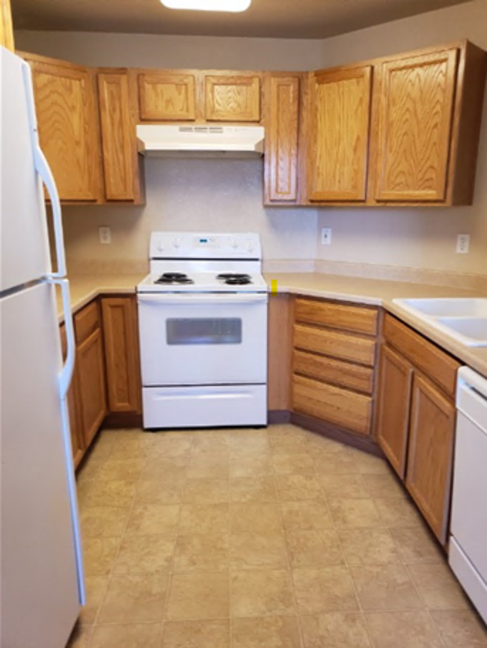 3011 Mandalay Grv #7 - Photo 3 of 6