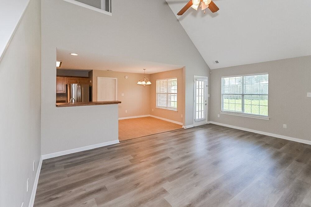 4428 Liverpool Lane - Photo 5 of 17