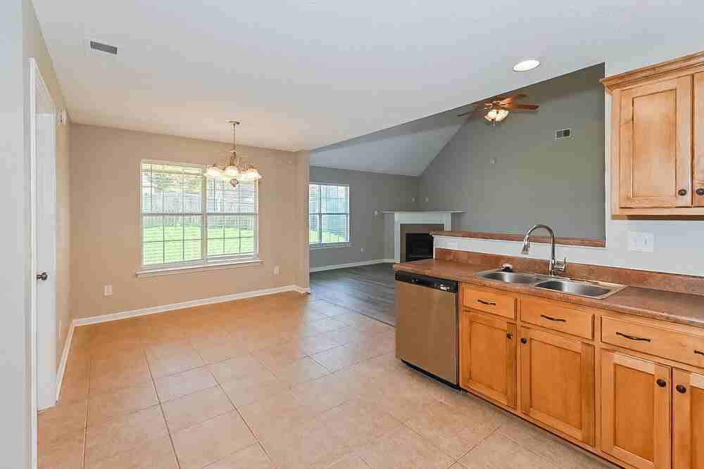 4428 Liverpool Lane - Photo 7 of 17