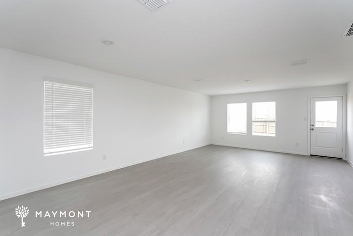 11349 Rodeo Dr - Photo 4 of 17