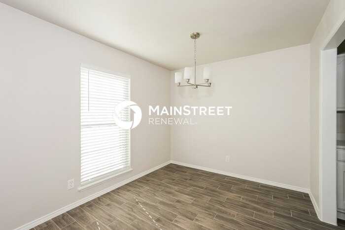 617 Faye St - Photo 7 of 18