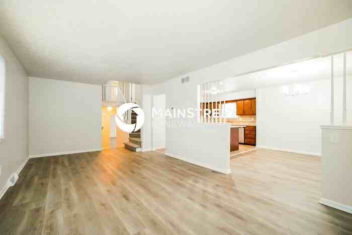 1668 Kildare Pl - Photo 4 of 20