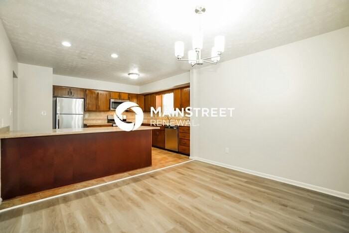 1668 Kildare Pl - Photo 6 of 20