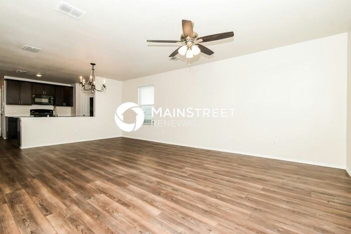 5649 Hepburn St - Photo 4 of 17