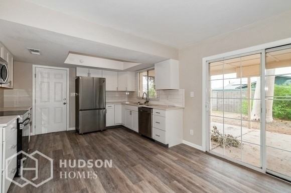 19218 N 20th Ave - Photo 5 of 22