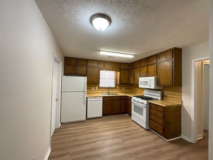 255 Handley Ct #B - Photo 5 of 13