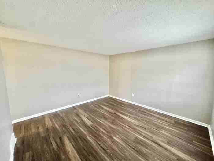 3940 Schoolfield Rd - Photo 5 of 22