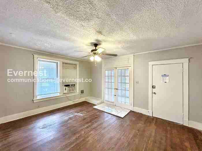 180 Clark Pl #4 - Photo 5 of 21