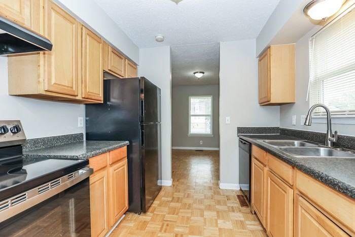 2383 Paddock Dr - Photo 7 of 17