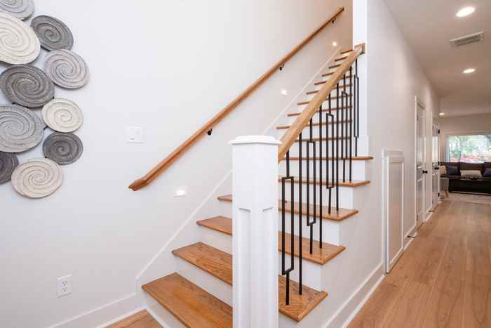 6414 R Street - Photo 3 of 22