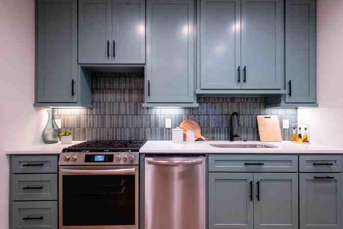 6414 R Street - Photo 5 of 22