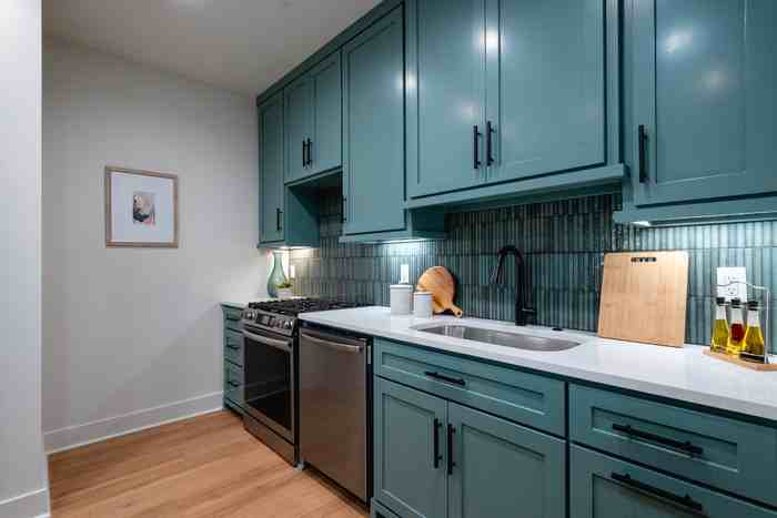 6414 R Street - Photo 7 of 22