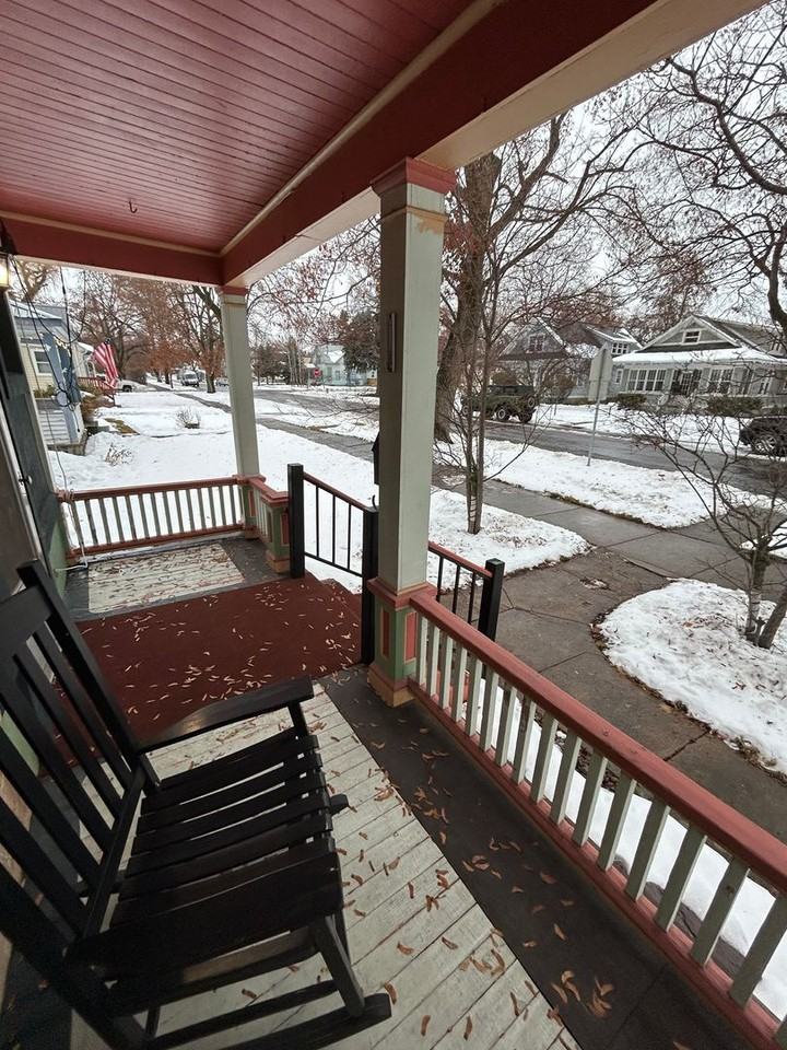 826 2nd Ave E - Photo 2 of 31