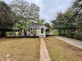 featured image of 2728 Holt Drive