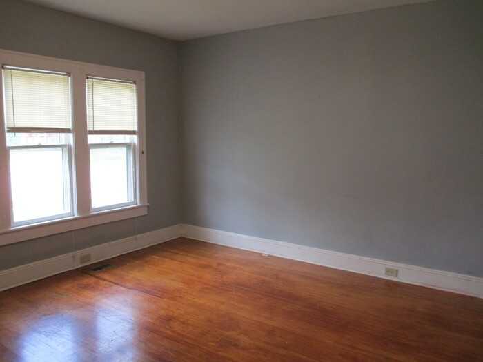 407 Jackson St #407 - Photo 3 of 11