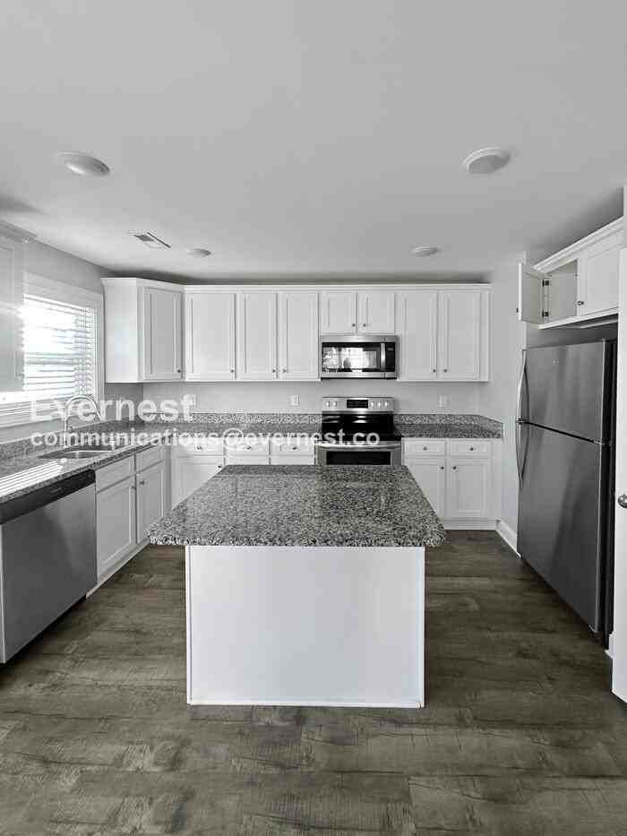 509 Cook St - Photo 3 of 18