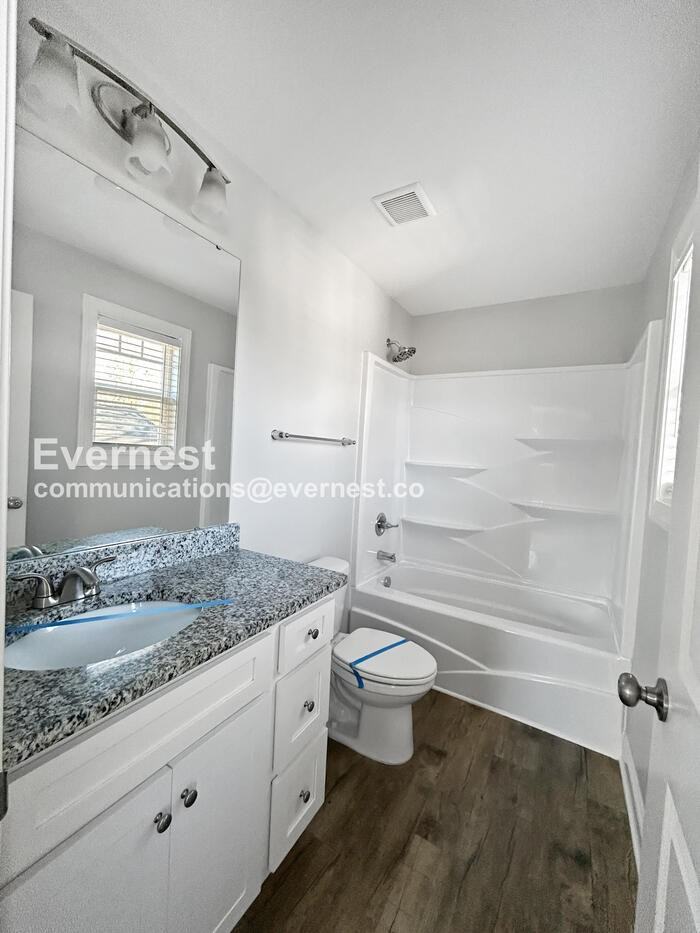 509 Cook St - Photo 6 of 18