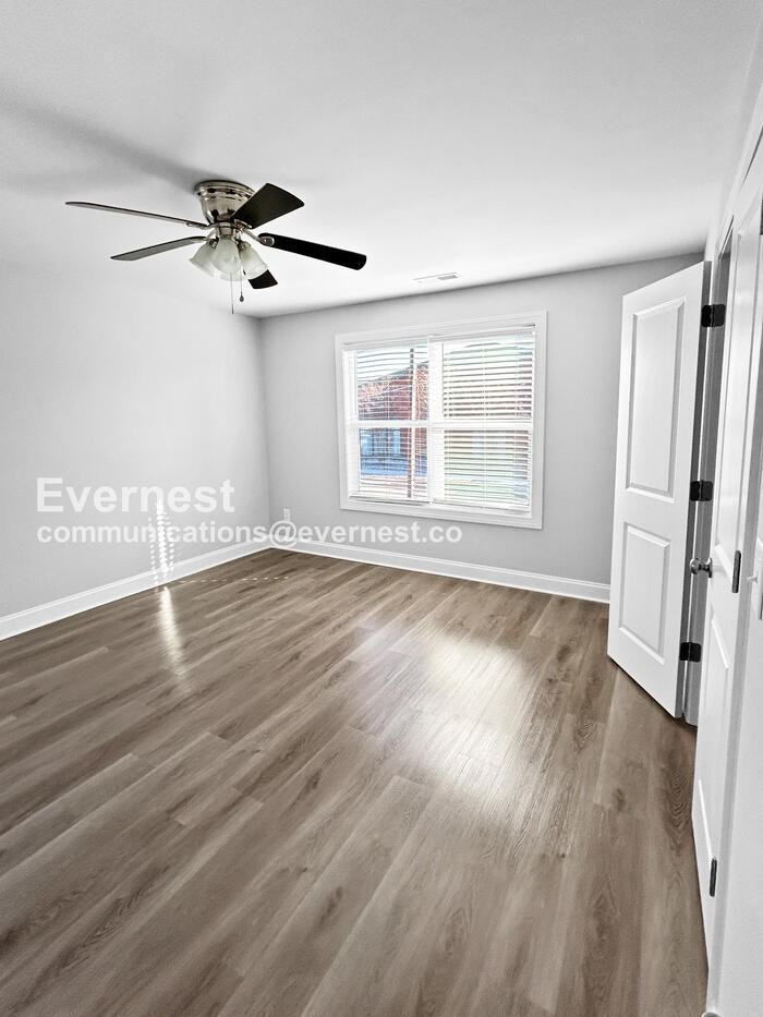 509 Cook St - Photo 7 of 18