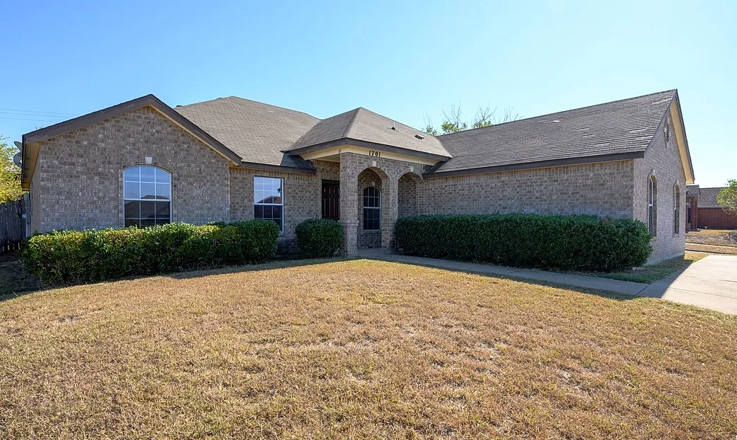 1701 Prestige Loop #NA - Photo 2 of 21