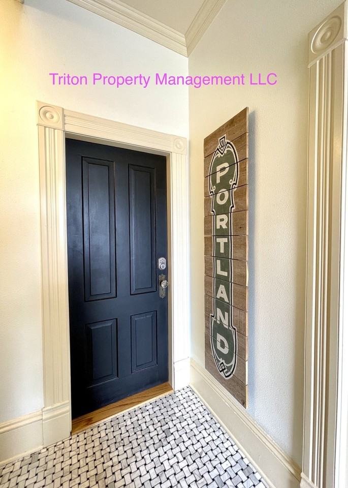 2225 Northwest Wilson Street #2 - Photo 3 of 18