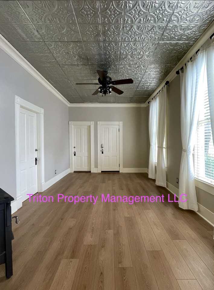 2225 Northwest Wilson Street #2 - Photo 5 of 18