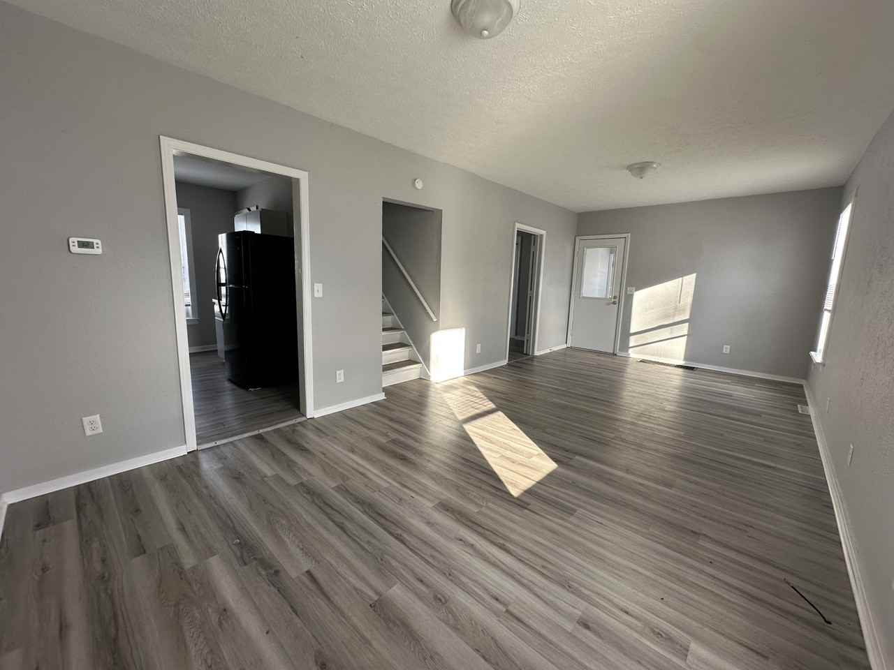 911 Laurel St #NA - Photo 4 of 18