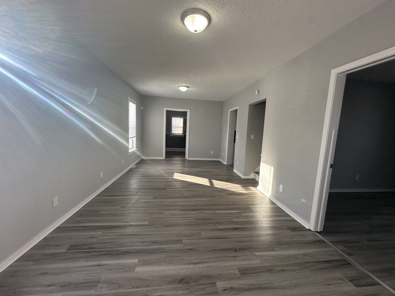 911 Laurel St #NA - Photo 6 of 18