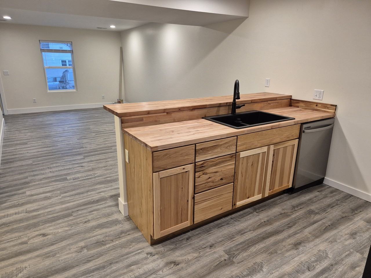 615 Iowa St #B - Photo 2 of 13