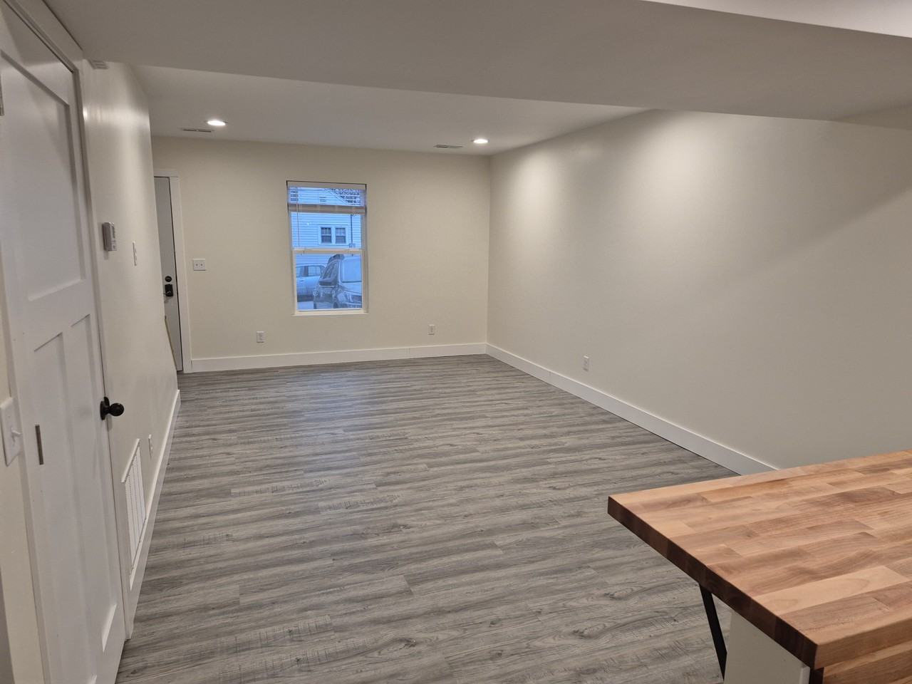 615 Iowa St #B - Photo 4 of 13