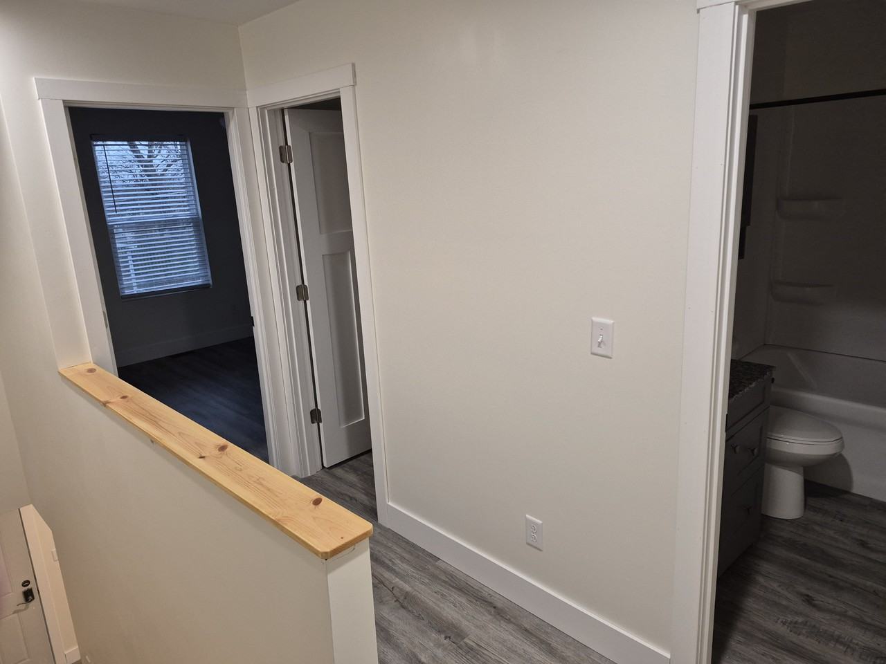 615 Iowa St #B - Photo 5 of 13