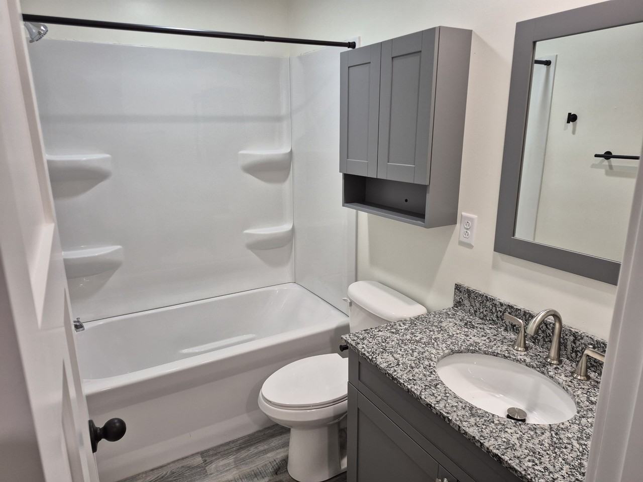 615 Iowa St #B - Photo 6 of 13