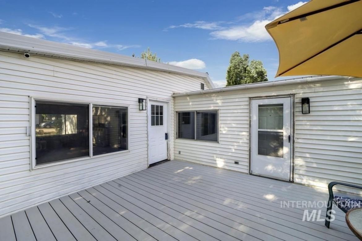 337 2nd Avenue West #NA - Photo 2 of 12