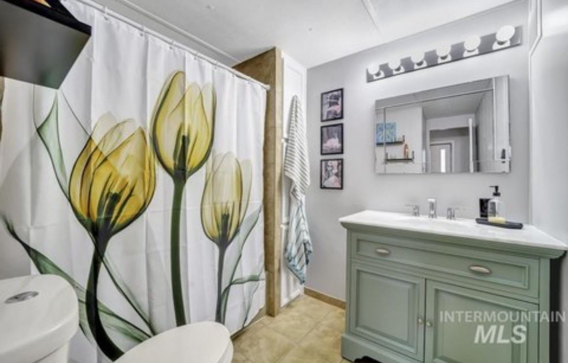 337 2nd Avenue West #NA - Photo 4 of 12