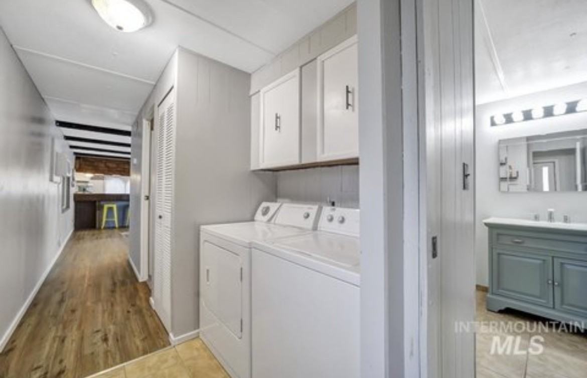 337 2nd Avenue West #NA - Photo 5 of 12