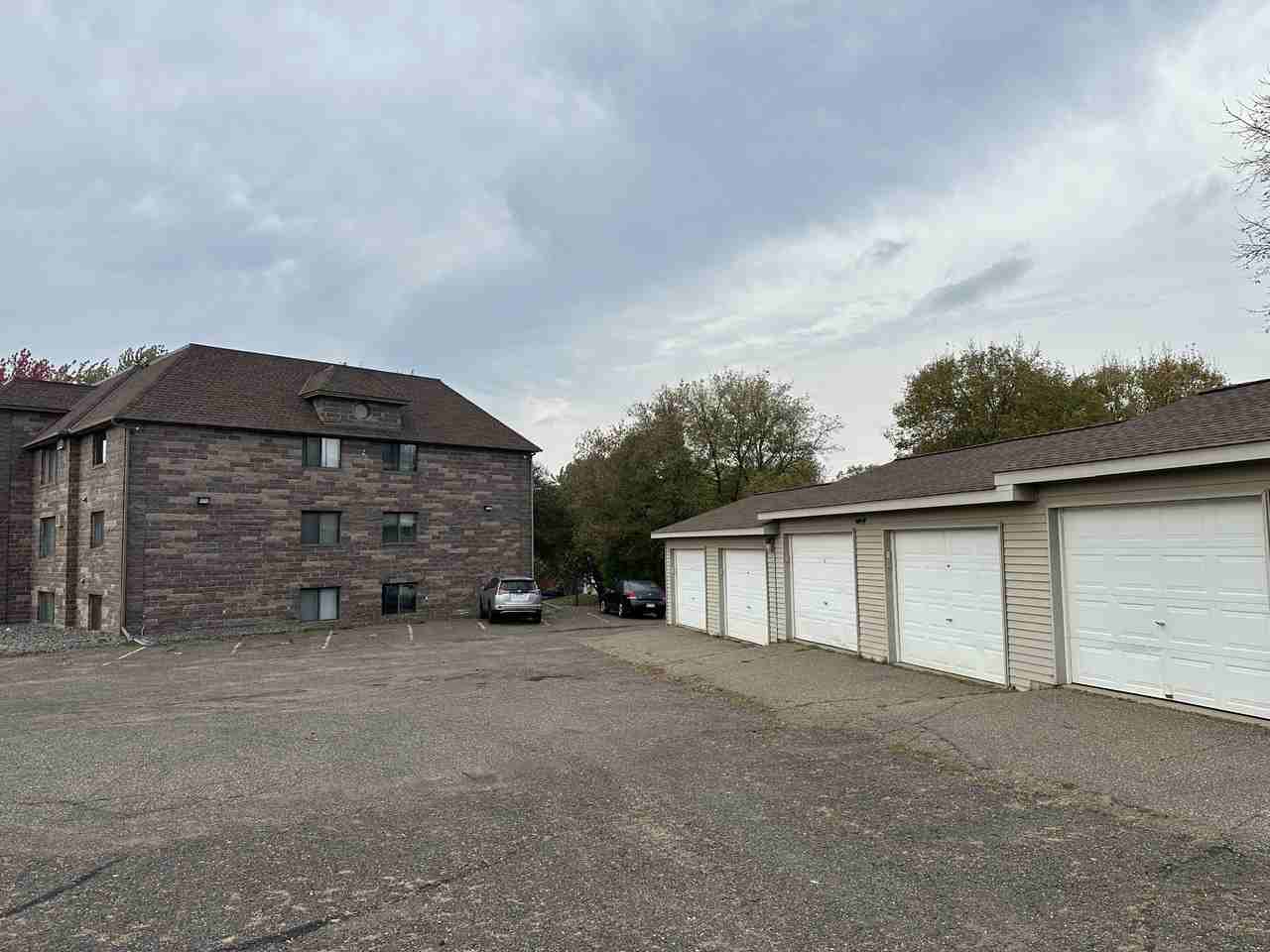 1340 13th Street Cir #202 - Photo 3 of 8